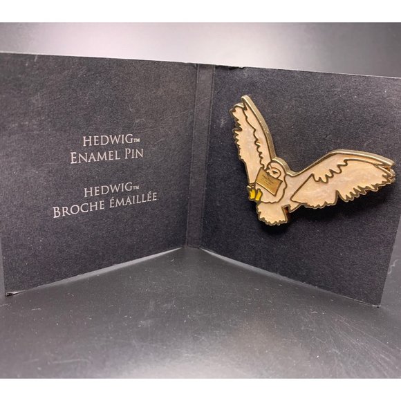 Harry Potter Hedwig Pin Loot Crate Exclusive Enamel Snowy Owl - Picture 1 of 6